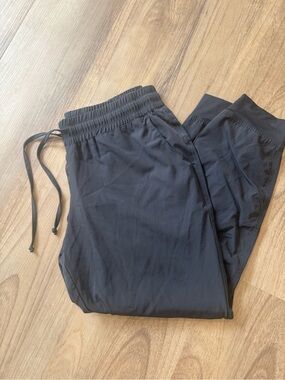 Dark grey jogger scrub pants size M/P